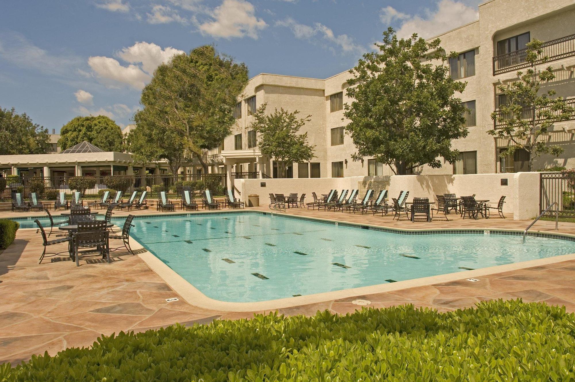 Delta Hotels By Marriott Ontario Airport Exterior foto